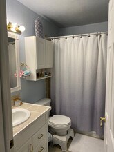 1024 East Swallow Road in Fort Collins, CO - Foto de edificio - Building Photo