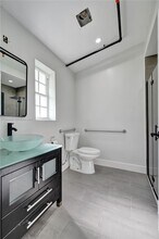 1085 NE 126th St in North Miami, FL - Building Photo - Building Photo