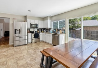 2500 Fallcreek St in Arlington, TX - Foto de edificio - Building Photo