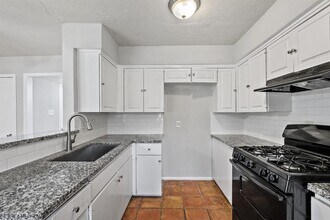 5107 Selinsky Rd in Houston, TX - Building Photo - Building Photo