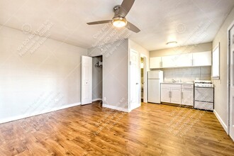 903 Springdale Rd in Austin, TX - Building Photo - Building Photo