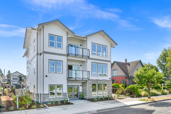 962 Peace Portal Dr in Blaine, WA - Foto de edificio - Building Photo