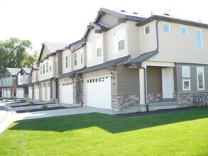 102 S 1800 W in Pleasant Grove, UT - Building Photo - Building Photo