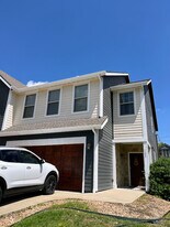 1302 Valley Ln in Lawrence, KS - Building Photo