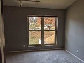 2104 Melrose Dr in Champaign, IL - Building Photo - Building Photo