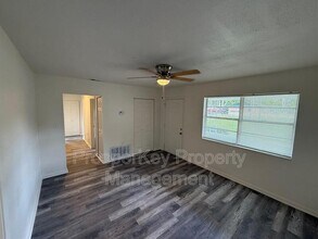 4009 Ester Dr SW in Atlanta, GA - Building Photo - Building Photo