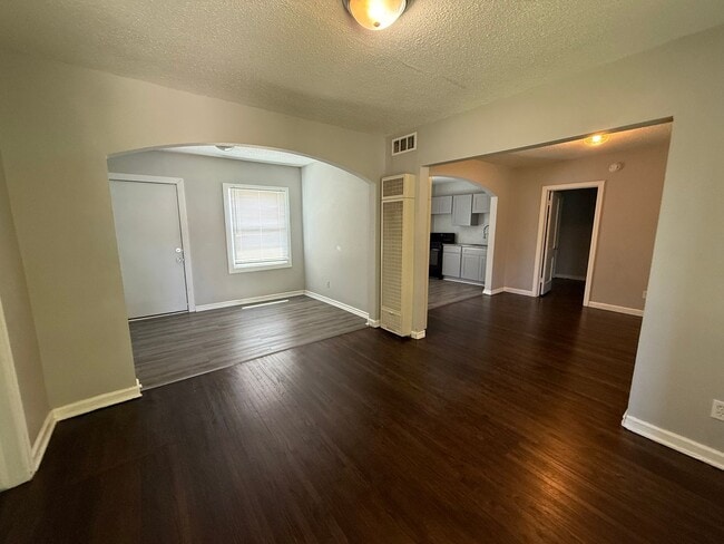 857 N Glendale Ave in Wichita, KS - Building Photo - Building Photo