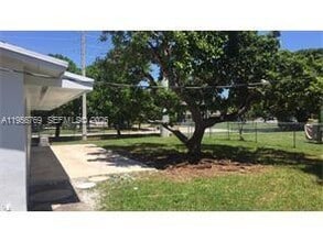 20001 SW 112th Ave in Cutler Bay, FL - Building Photo - Building Photo