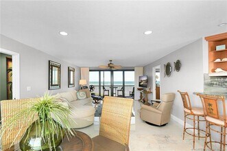 2375 NE Ocean Blvd in Stuart, FL - Foto de edificio - Building Photo