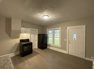 1155 W 9th St in Lorain, OH - Building Photo - Building Photo