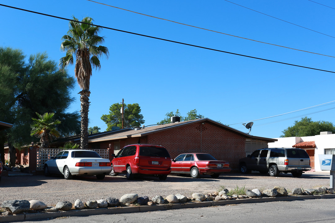 Devon Apartments in Tucson, AZ - Foto de edificio