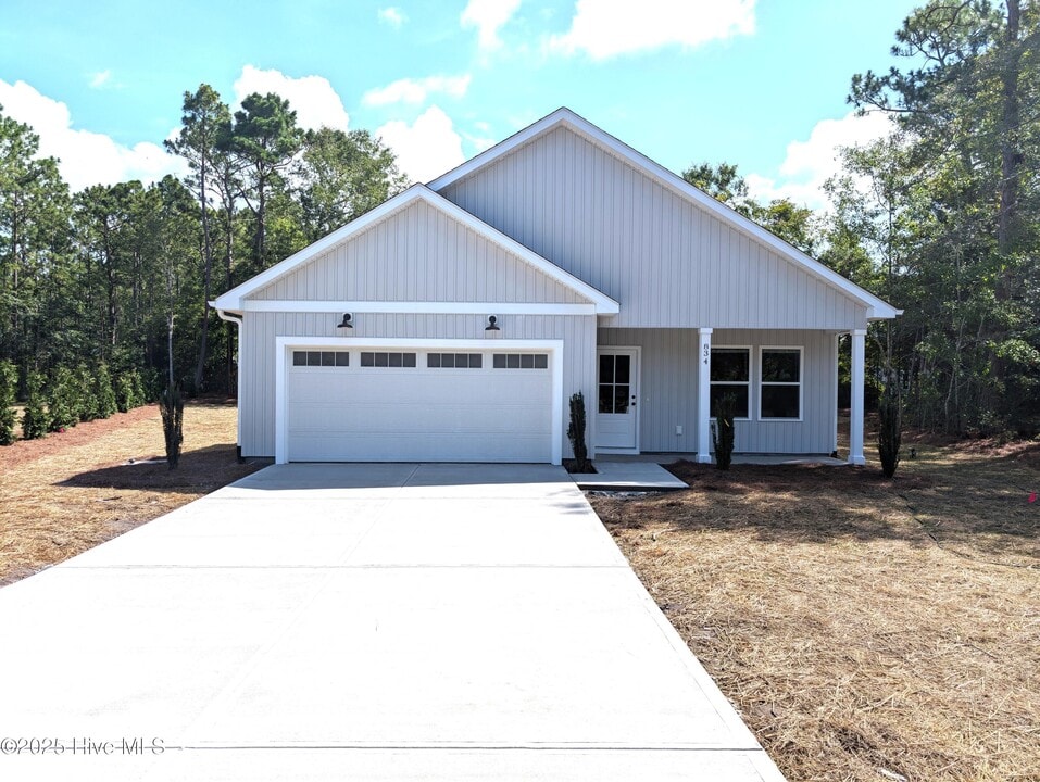 834 Greenwood Ct in Calabash, NC - Building Photo