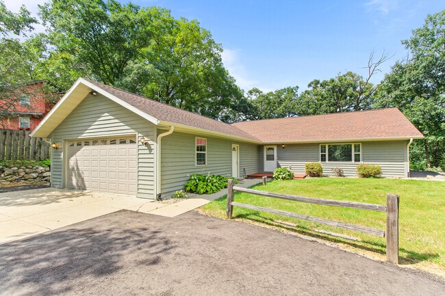 property at N7439 Mariner Hills Cir