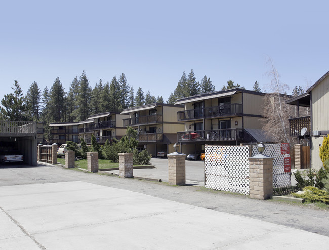 Stanford Square Apartments in Glenbrook, NV - Building Photo - Building Photo