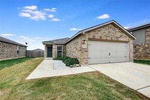 104 Independence Ave in Liberty Hill, TX - Building Photo