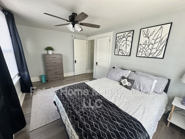 property at 836 W Main St