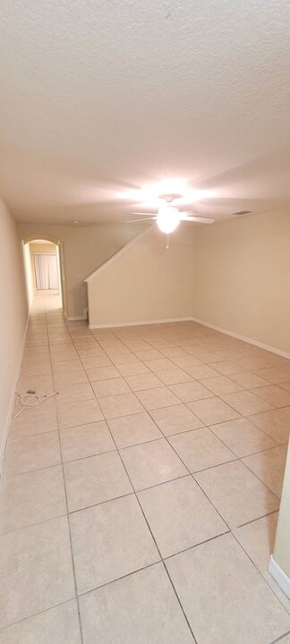 426 Carina Cir in Sanford, FL - Building Photo