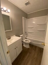 3209 Mirror Lake Dr in Lexington, KY - Building Photo - Building Photo