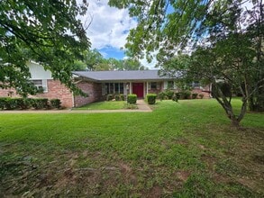 2313 Brownlee Rd in Bossier City, LA - Building Photo - Building Photo