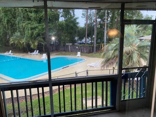 property at 2811 SW Archer Rd