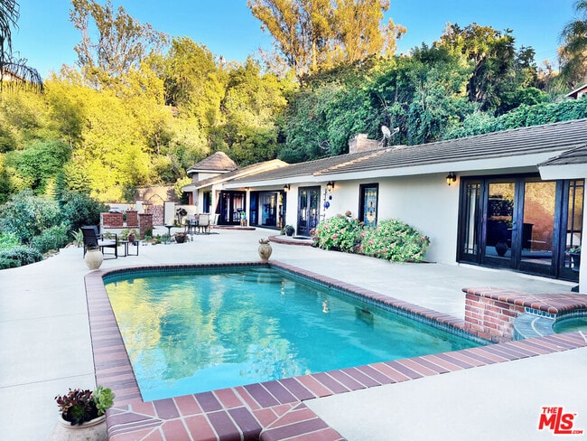 property at 12751 Mulholland Dr