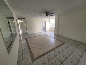 16400 NE 17th Ave in North Miami Beach, FL - Building Photo - Building Photo