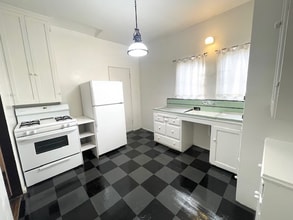 635 E 9th St in Long Beach, CA - Building Photo - Building Photo