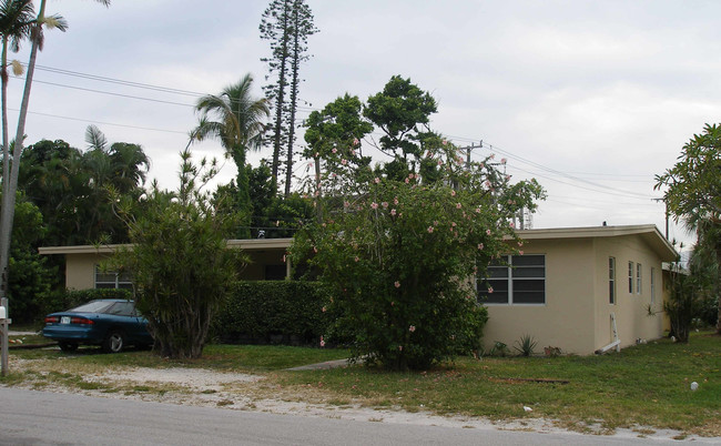 700-706 SE 22nd St in Fort Lauderdale, FL - Building Photo - Building Photo