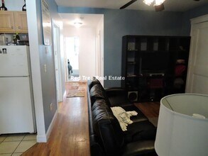 23 Egremont Rd, Unit 3 in Boston, MA - Foto de edificio - Building Photo