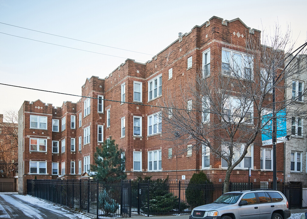 3221 W Division St in Chicago, IL - Foto de edificio