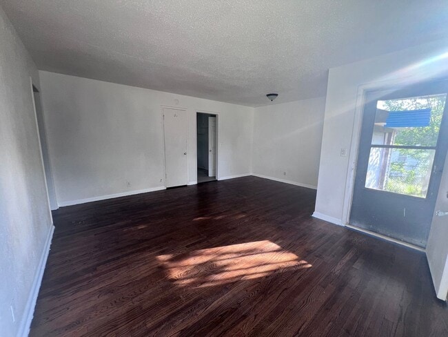 928 N Locust Ln in Midwest City, OK - Building Photo - Building Photo