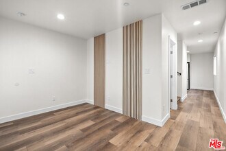 2527 1/2 Hauser Blvd in Los Angeles, CA - Building Photo - Building Photo