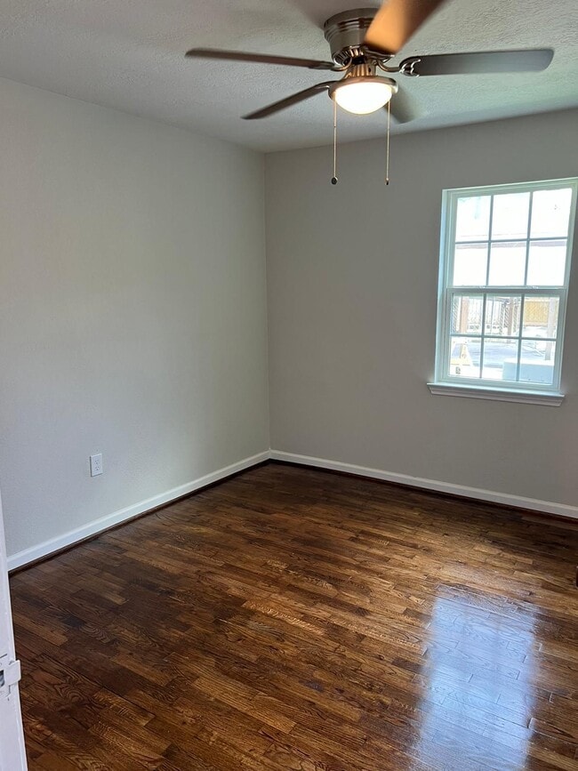 2522 Kingsdale Dr in Deer Park, TX - Building Photo - Building Photo