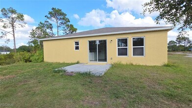 354 Western Ave S in Lehigh Acres, FL - Building Photo - Building Photo