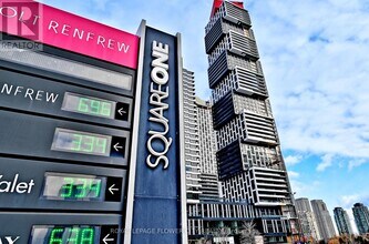 4015 The Exchange in Mississauga, ON - Building Photo - Building Photo