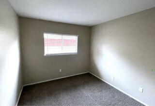 20817 Calwood St in Santa Clarita, CA - Building Photo - Building Photo