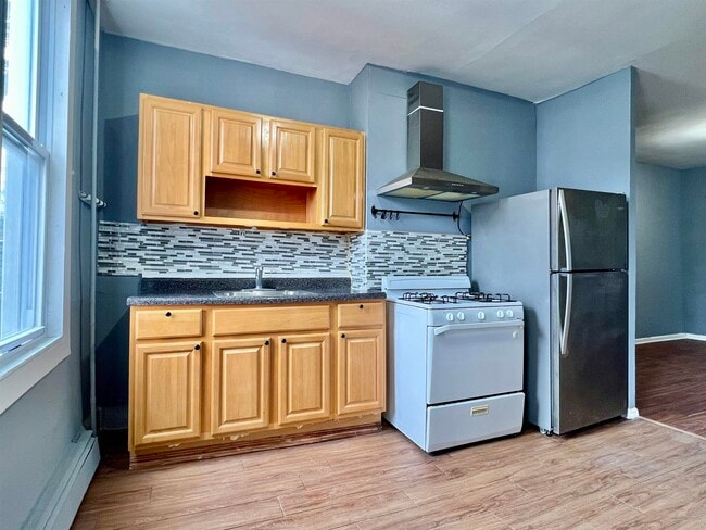 80 Paterson St in Jersey City, NJ - Building Photo - Building Photo