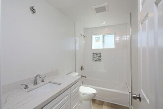 4360 Ocean View Blvd in Montrose, CA - Building Photo - Building Photo