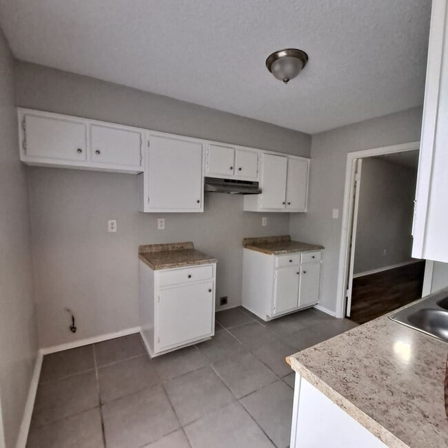 3061 McVay Trail Dr in Memphis, TN - Building Photo - Building Photo