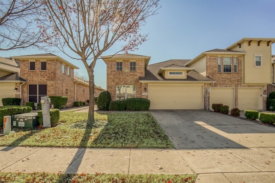 10091 Summit Run Dr, Unit 1216 in Frisco, TX - Building Photo