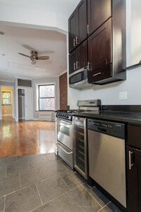 309 W 97th St in New York, NY - Building Photo - Building Photo