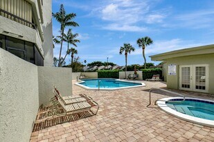 6372 La Costa Dr in Boca Raton, FL - Building Photo