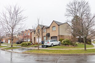 105 James Park Sq in Toronto, ON - Building Photo