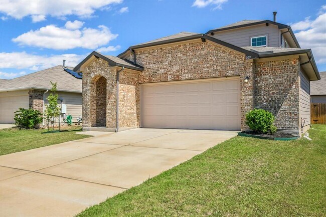 109 Marimoor Dr in Hutto, TX - Building Photo - Building Photo