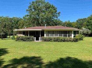 1107 Davis Dr in Atmore, AL - Building Photo - Building Photo