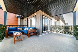 390 Windermere Rd NW in Edmonton, AB - Building Photo - Building Photo