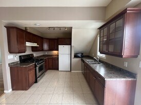 152 Wesley St in Moncton, NB - Building Photo