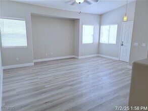 7450 S Eastern Ave in Las Vegas, NV - Building Photo - Building Photo