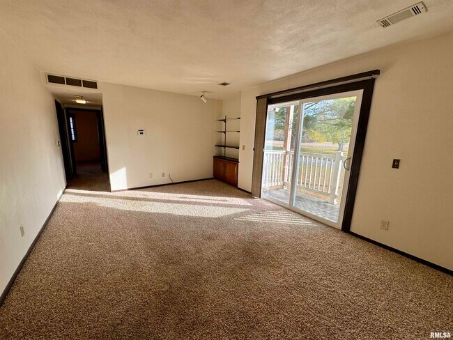 1299 48th Ave in East Moline, IL - Building Photo - Building Photo