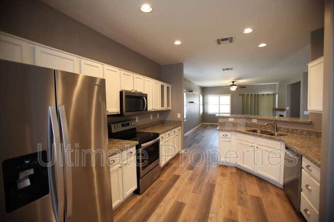 8119 W Melinda Ln in Peoria, AZ - Building Photo - Building Photo